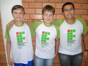 Hiago, Lucas e Arthur: dedicação dentro e fora da sala de aula rendeu frutos na décima edição da OBMEP (Divulgação)