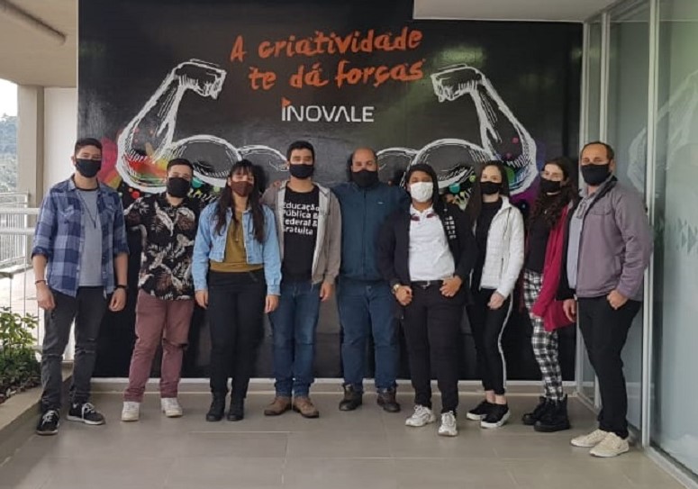 O atributo alt desta imagem está vazio. O nome do arquivo é Bolsistas_do_IF-Mais-Empreendedor_visitam_Polo_Inovale_em_Joacaba.jpeg